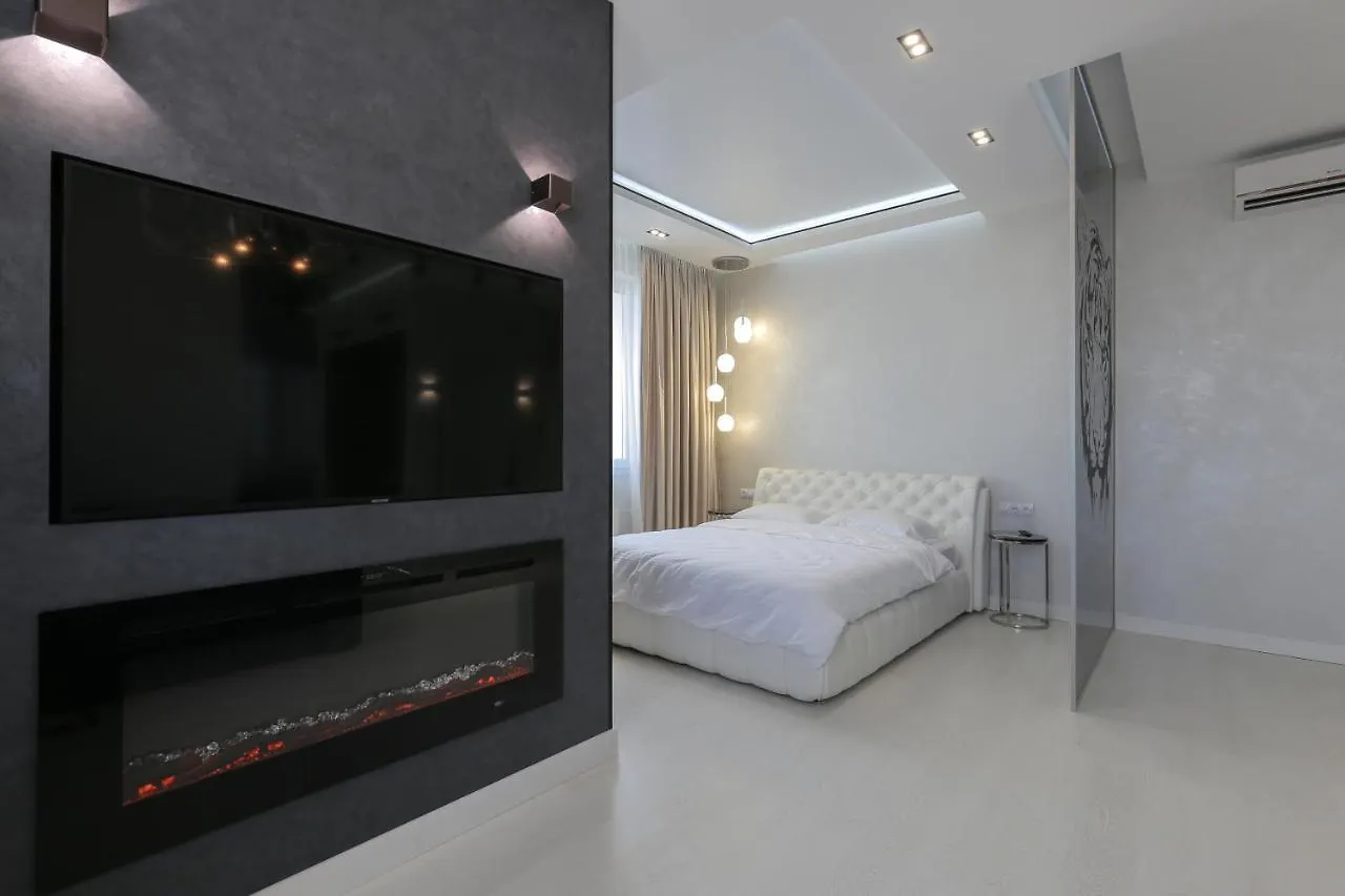 White Tiger Apartment In Smart Plaza Kijów