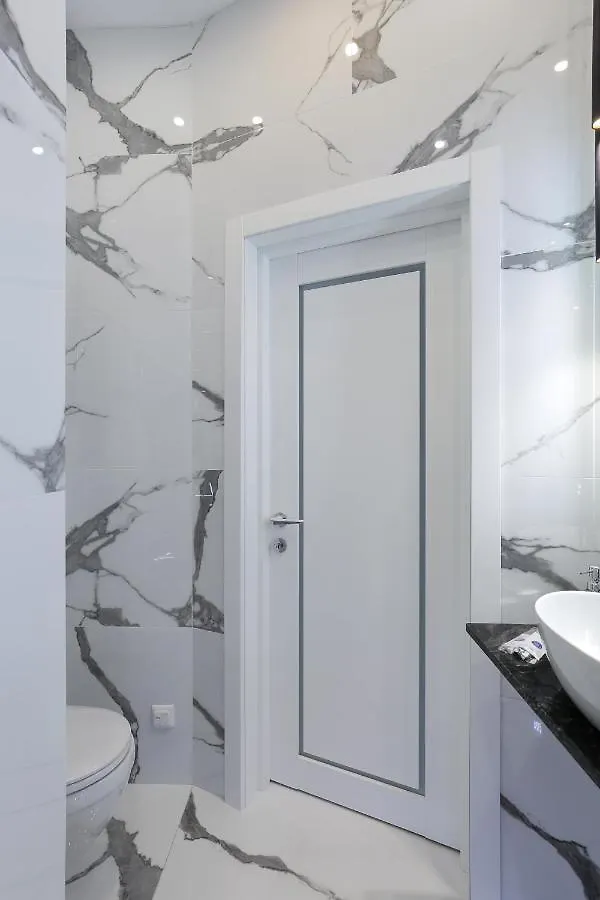 White Tiger Apartment In Smart Plaza Kiev