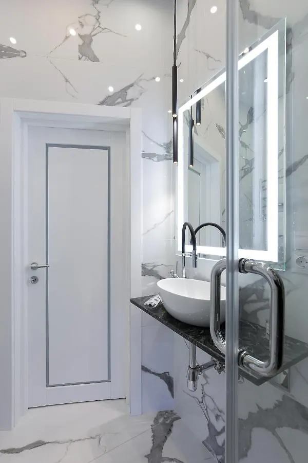 White Tiger Apartment In Smart Plaza Kiev