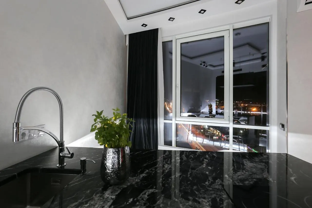 White Tiger Apartment In Smart Plaza Kiev Ucrania